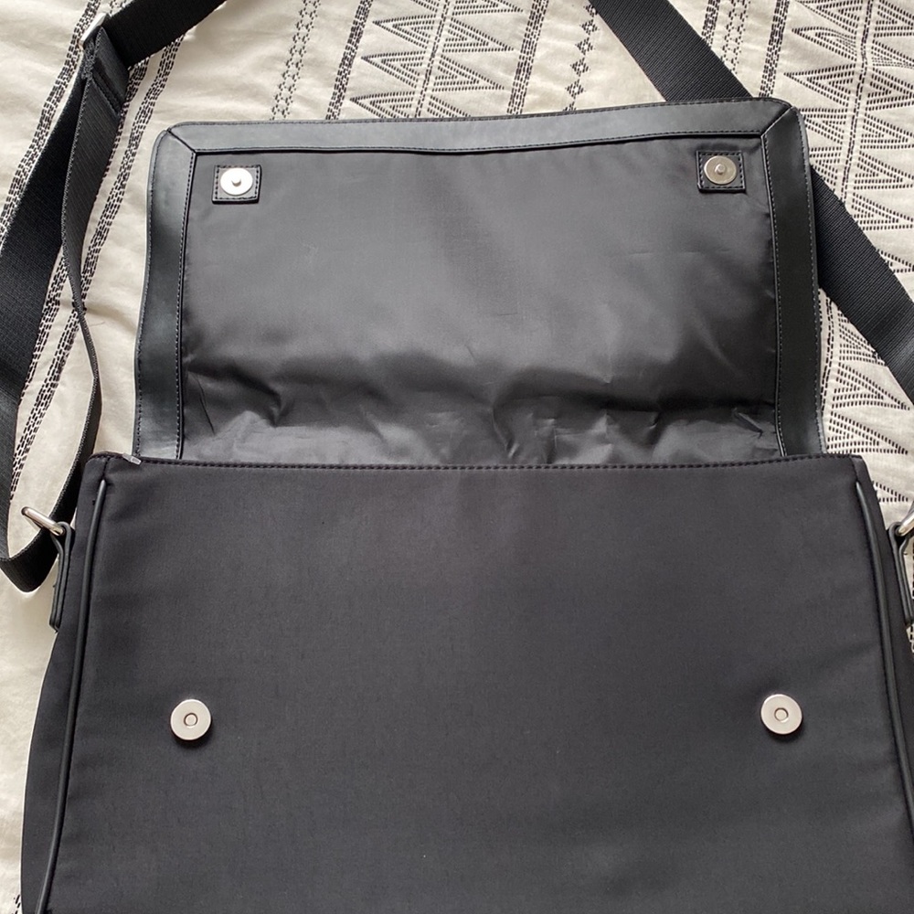 Calvin Klein Laptop/briefcase Bag - Picture 2 of 6